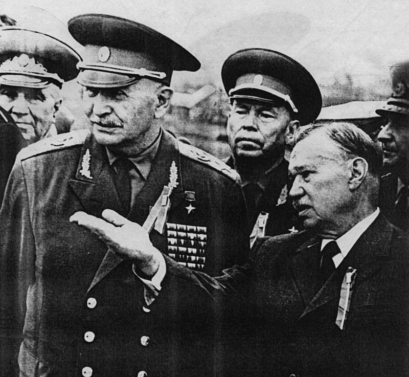 Маршал Баграмян. Мы много пережили в тиши после войны - i_012.jpg