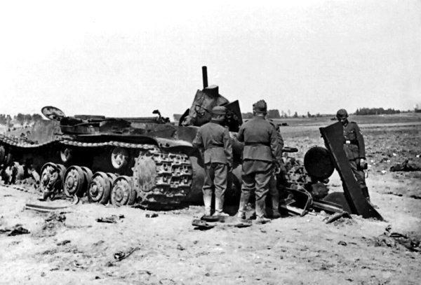 Иной 1941. От границы до Ленинграда - i_026.jpg