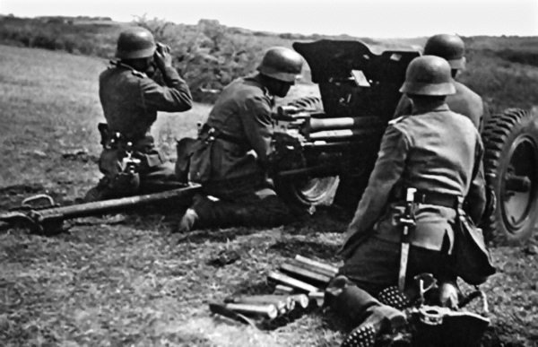 Иной 1941. От границы до Ленинграда - i_039.jpg