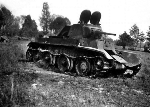 Иной 1941. От границы до Ленинграда - i_040.jpg