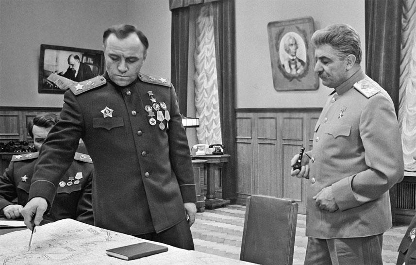 Противостояние «Утомленным солнцем». Кто и зачем ведет войну с фильмами Никиты Михалкова - _3.jpg