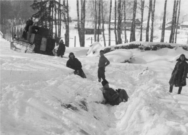 Маневренные танки СССР Т-12, Т-24, ТГ, Д-4 и др. - i_079.jpg