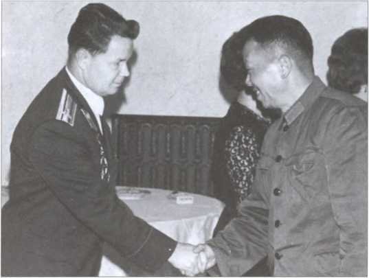 Разведка «под крышей». Из истории спецслужбы - image22.jpg