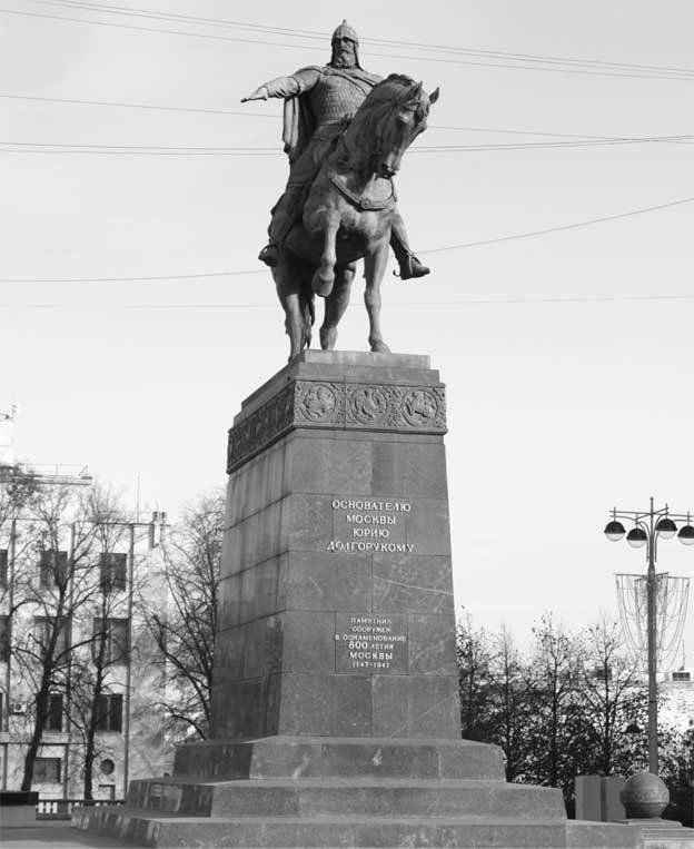 В тени сталинских высоток. Исповедь архитектора - _2.jpg
