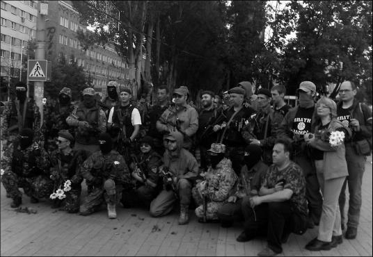 В окопах Донбасса. Крестный путь Новороссии - i_032.jpg