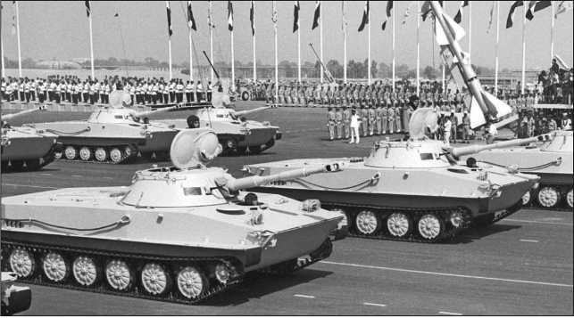 Плавающий танк ПТ-76<br />От Невы до Ганга и Суэцкого канала - i_121.jpg