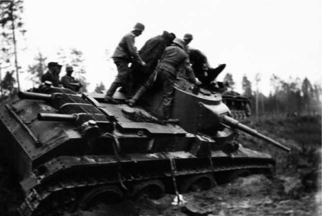 1941. «Последний парад» мехкорпусов Красной Армии - i_009.jpg