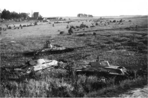1941. «Последний парад» мехкорпусов Красной Армии - i_083.jpg